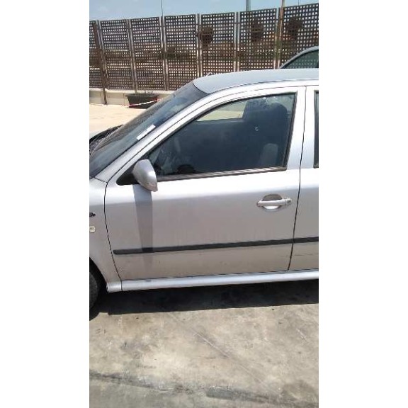 skoda octavia berlina (1u2) del año 2002