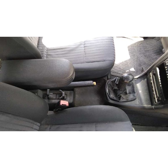 skoda octavia berlina (1u2) del año 2002