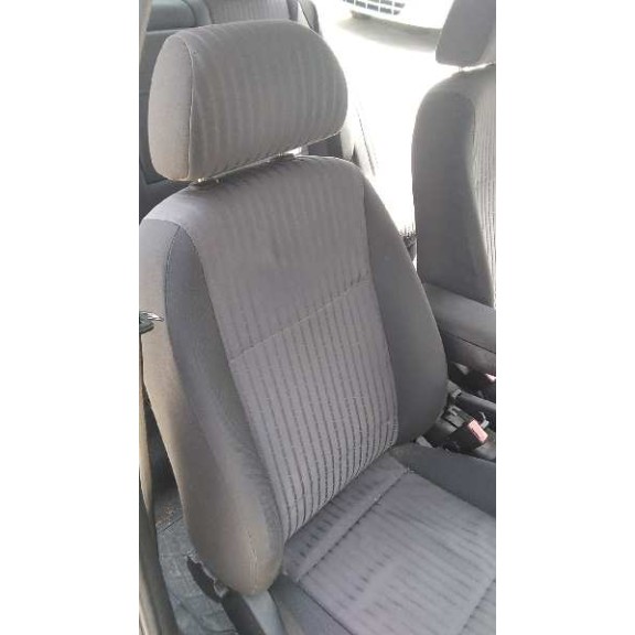 skoda octavia berlina (1u2) del año 2002