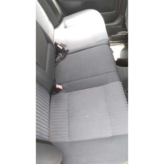 skoda octavia berlina (1u2) del año 2002