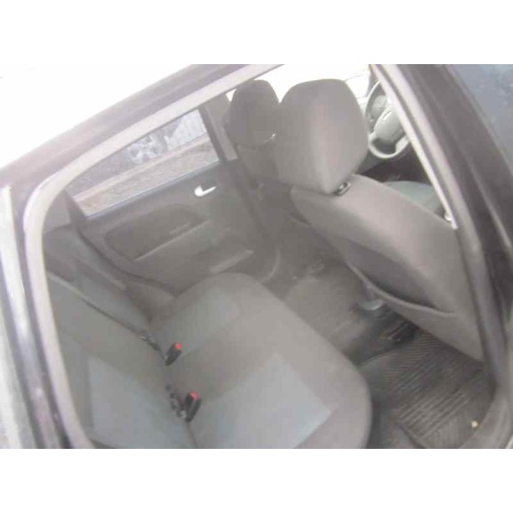 ford fiesta (cbk) del año 2001