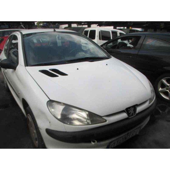 peugeot 206 berlina del año 2001