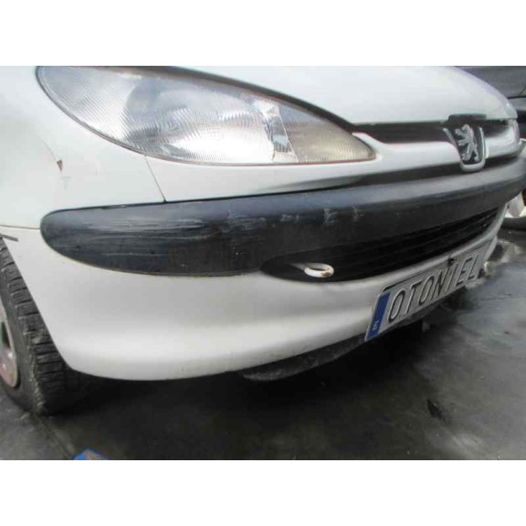 peugeot 206 berlina del año 2001