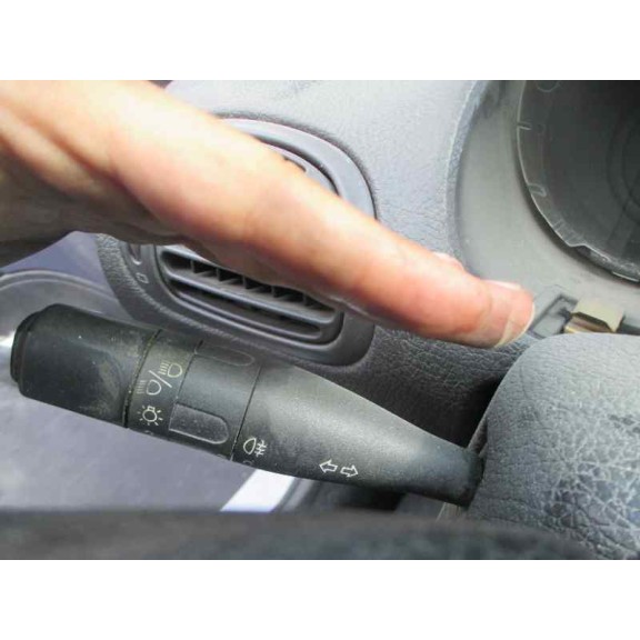 peugeot 206 berlina del año 2001