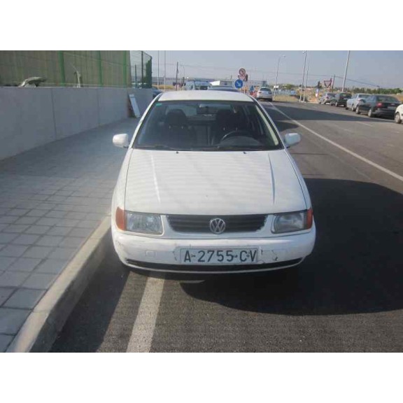 volkswagen polo berlina (6n1) del año 1995