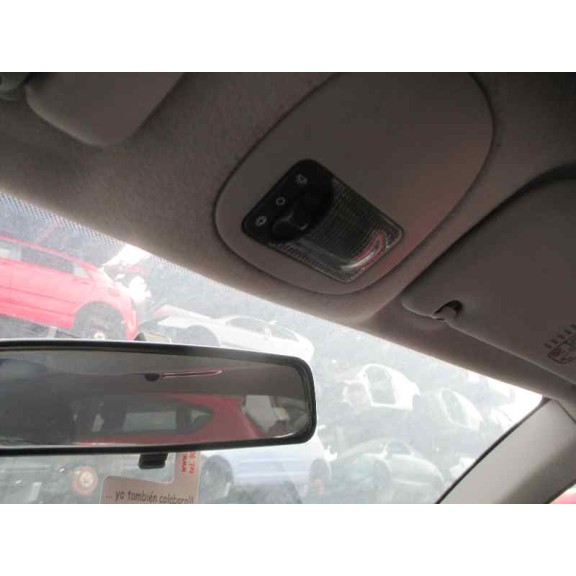 peugeot 206 berlina del año 2001