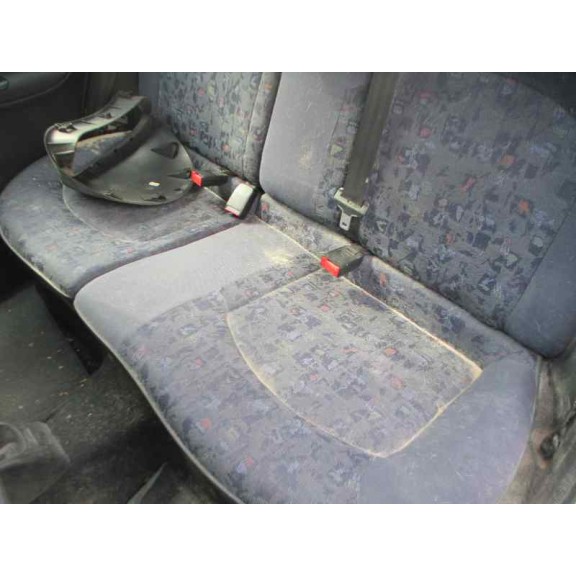 peugeot 206 berlina del año 2001