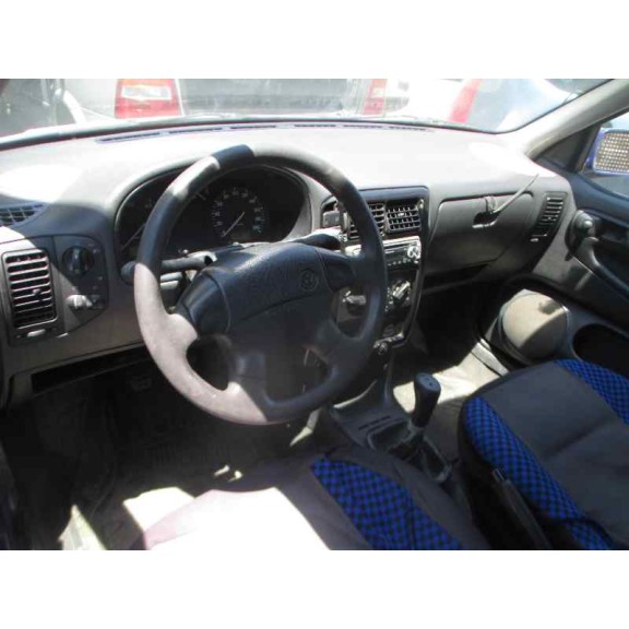 volkswagen polo berlina (6n1) del año 1999