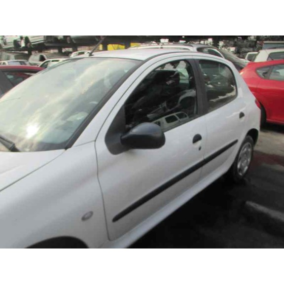peugeot 206 berlina del año 2001