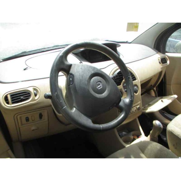 renault modus del año 2004