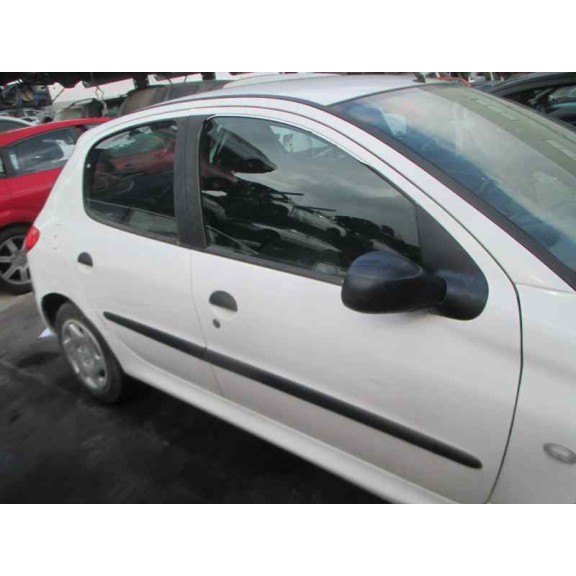 peugeot 206 berlina del año 2001