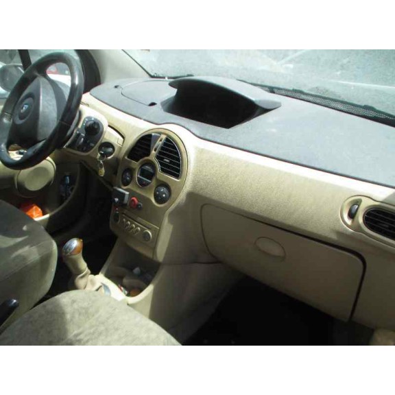 renault modus del año 2004