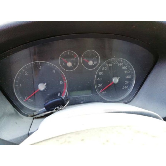 ford focus berlina (cap) del año 2006