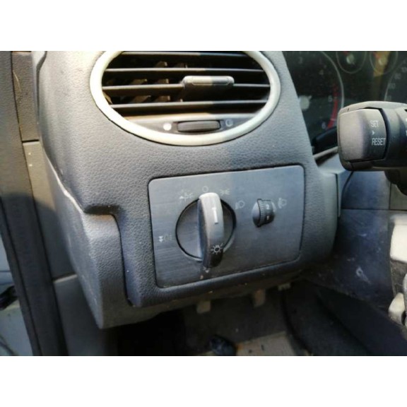 ford focus berlina (cap) del año 2006