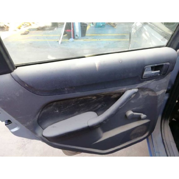 ford focus berlina (cap) del año 2006