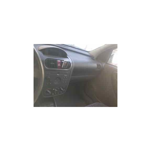 opel corsa c del año 2001