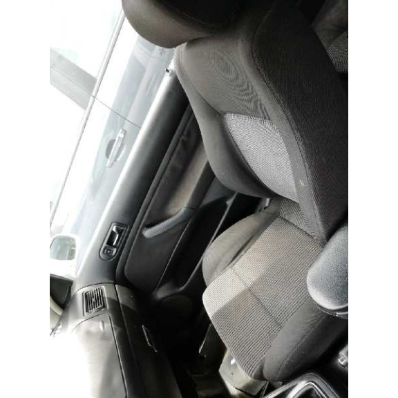 volkswagen golf iv berlina (1j1) del año 2000