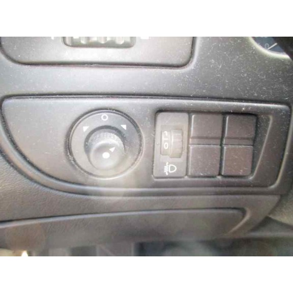 citroën xsara berlina del año 2001