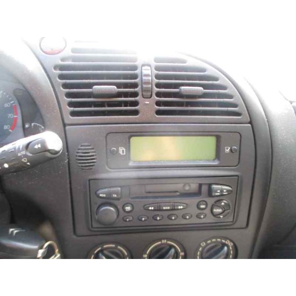 citroën xsara berlina del año 2001