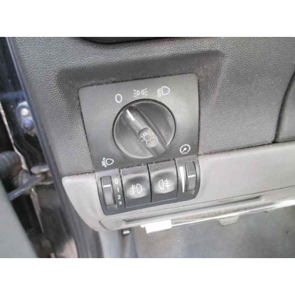 opel corsa c del año 2000