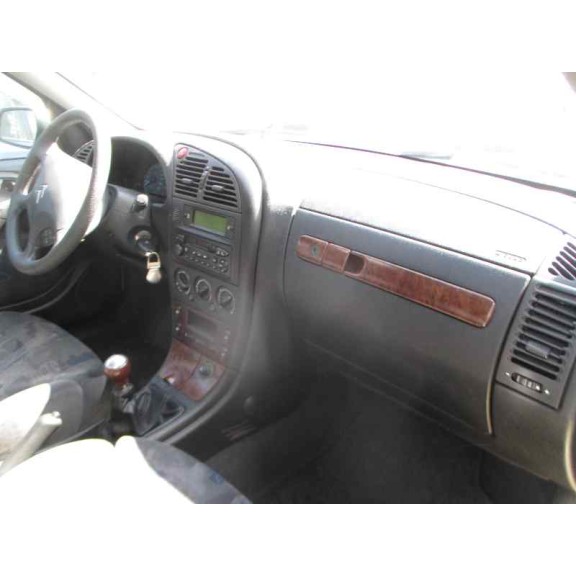 citroën xsara berlina del año 2001