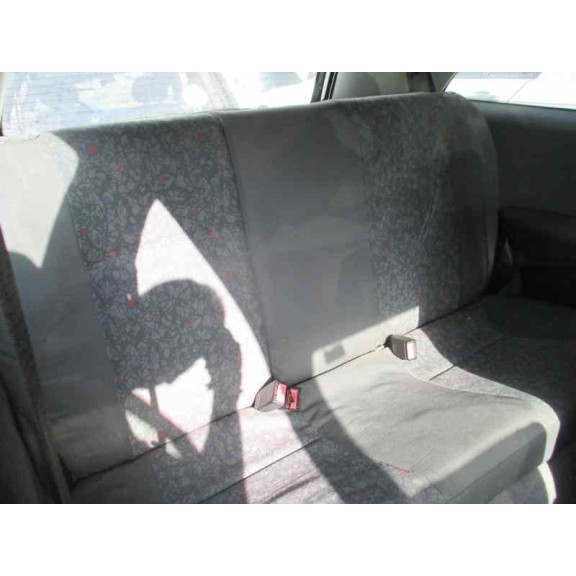 opel corsa c del año 2000