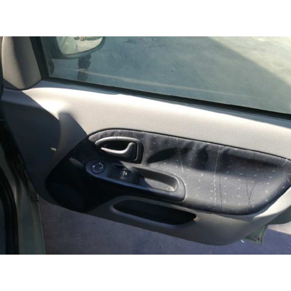 renault clio ii fase ii (b/cb0) del año 2002