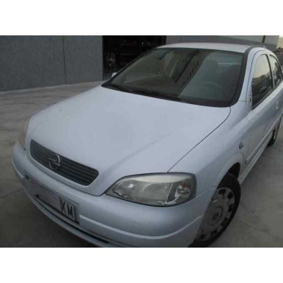 opel astra g berlina del año 2002