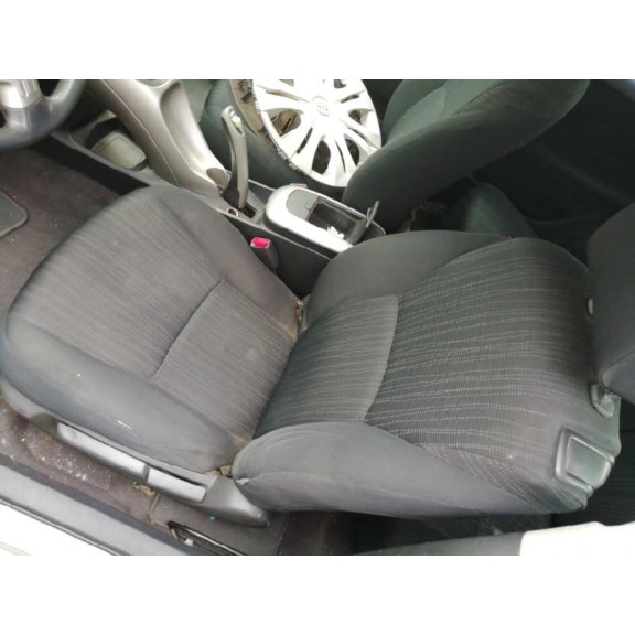 toyota auris del año 2007