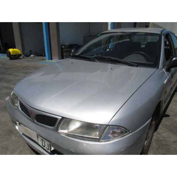 mitsubishi carisma berina 5 (da0) del año 1997