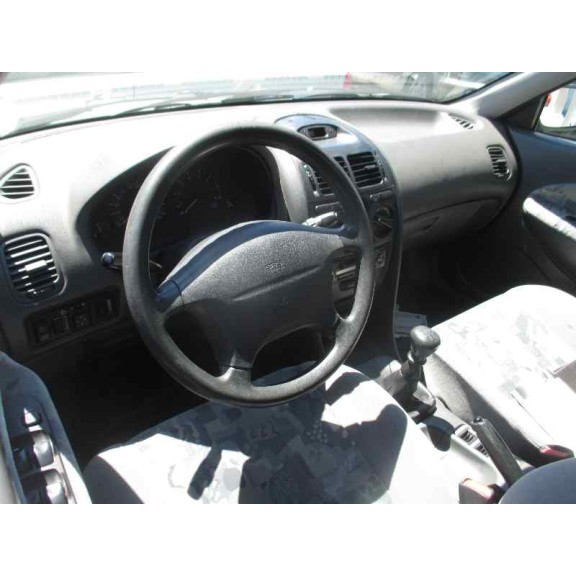 mitsubishi carisma berina 5 (da0) del año 1997