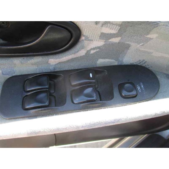 mitsubishi carisma berina 5 (da0) del año 1997