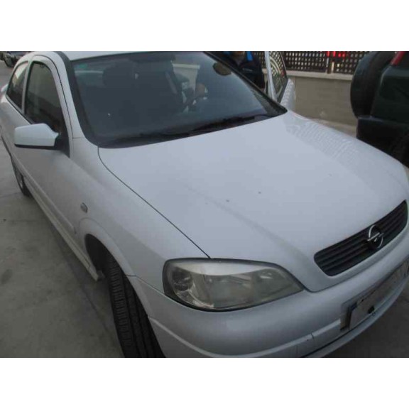 opel astra g berlina del año 2002