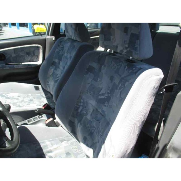 mitsubishi carisma berina 5 (da0) del año 1997