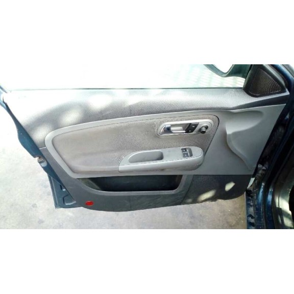 seat ibiza (6l1) del año 2008