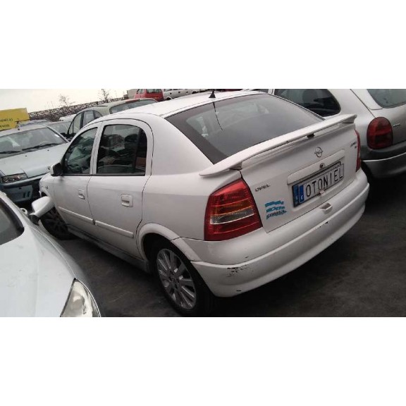 opel astra g berlina del año 2001