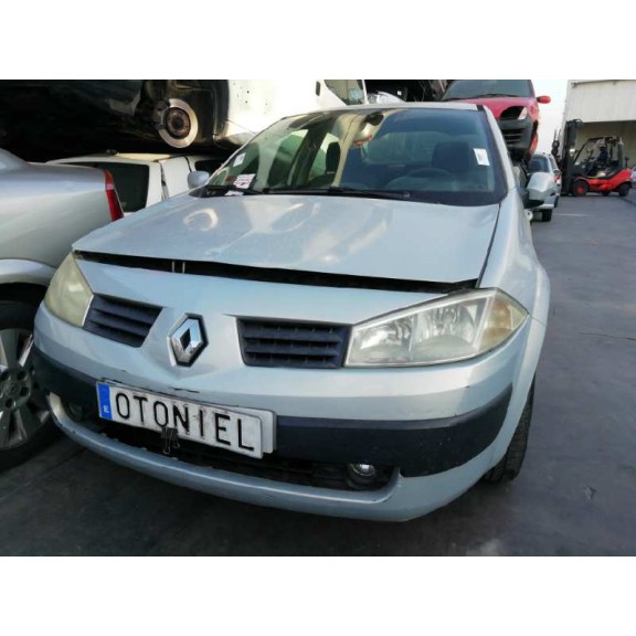 renault megane ii classic berlina del año 2004