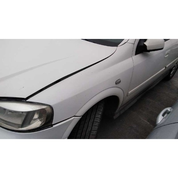 opel astra g berlina del año 2001