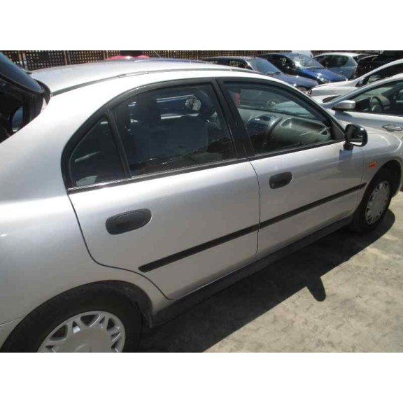 mitsubishi carisma berina 5 (da0) del año 1997