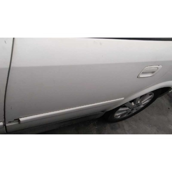 opel astra g berlina del año 2001