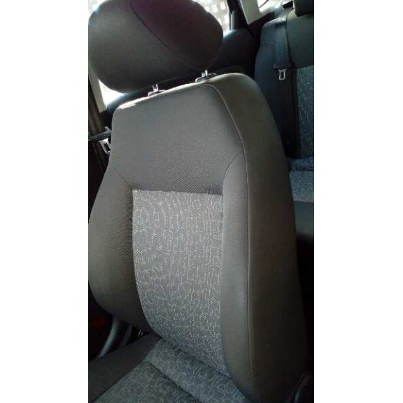 seat ibiza (6l1) del año 2008