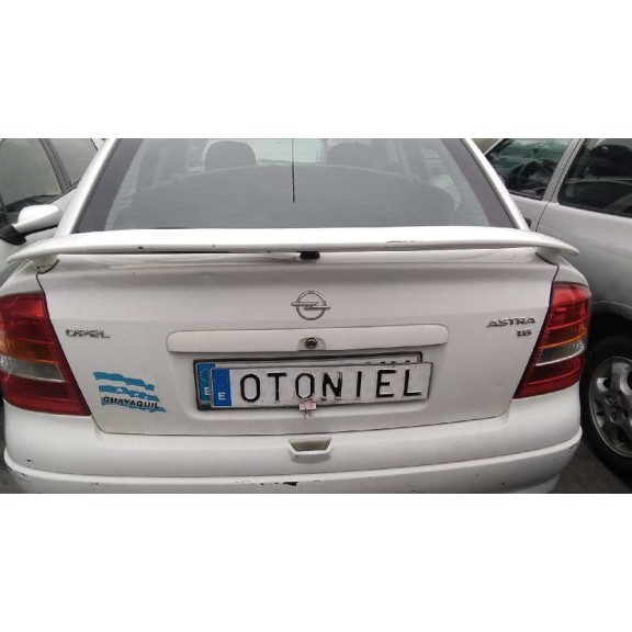 opel astra g berlina del año 2001