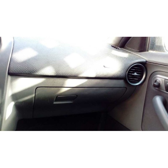 seat ibiza (6l1) del año 2008