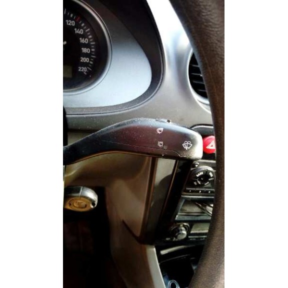 seat ibiza (6l1) del año 2008