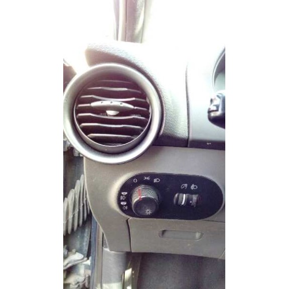 seat ibiza (6l1) del año 2008