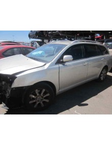 toyota avensis wagon (t25) del año 2003