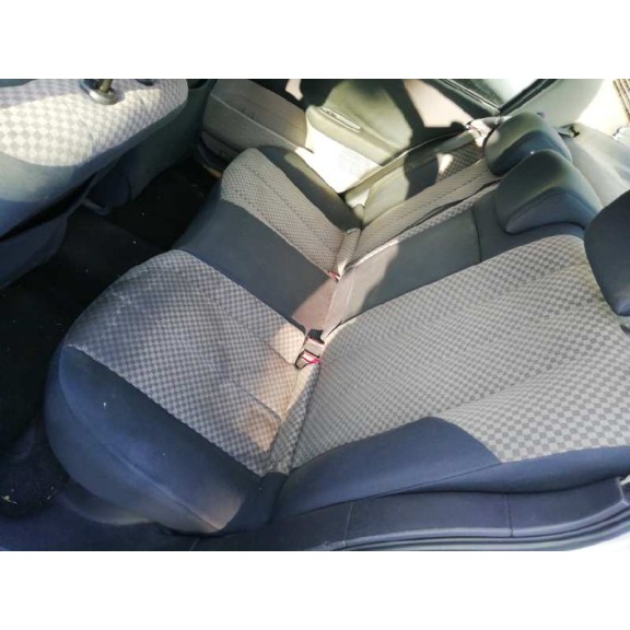 renault megane ii classic berlina del año 2004