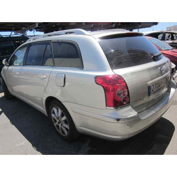 toyota avensis wagon (t25) del año 2003