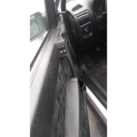 opel astra g berlina del año 2001