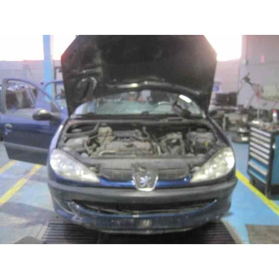 peugeot 206 berlina del año 2000